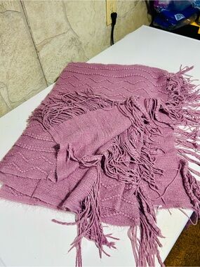 Mauve Fringe Knit Throw Blanket